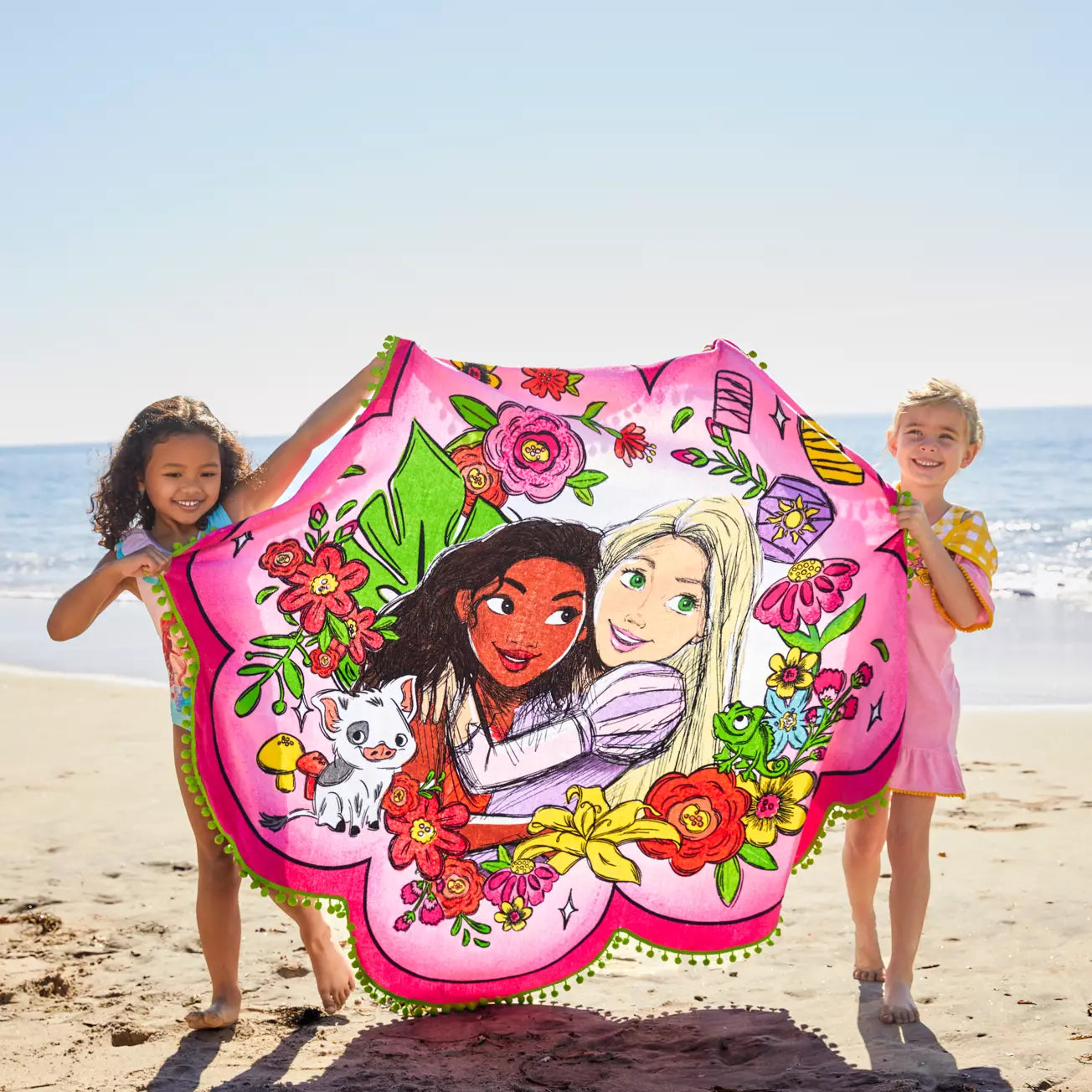 Disney Store Moana and Rapunzel Beach Towel Ironbridge GT