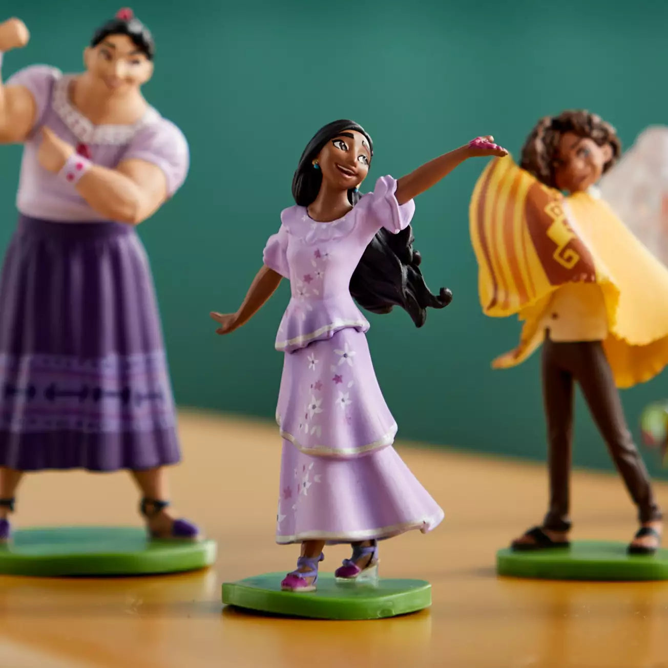 Encanto Deluxe Figurine Playset