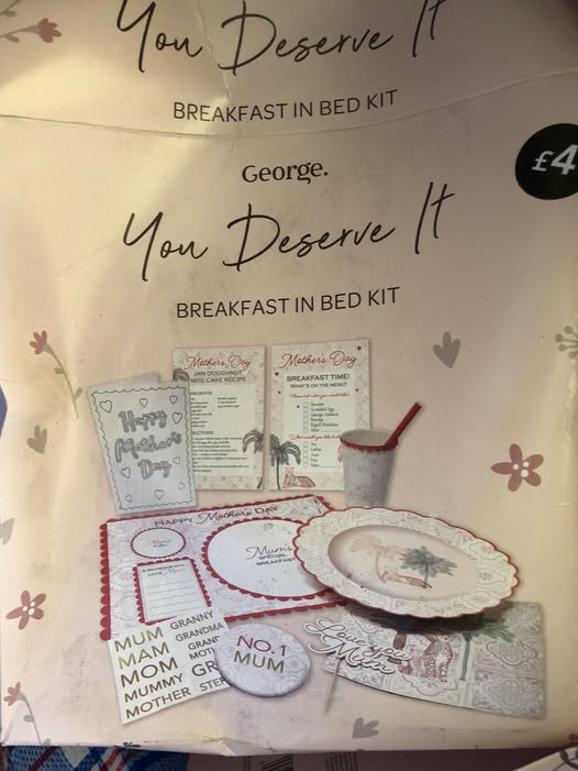 George Mother's Day breakfast in bed kit
