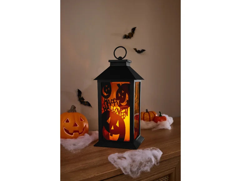 LED Halloween lantern with a flickering effect